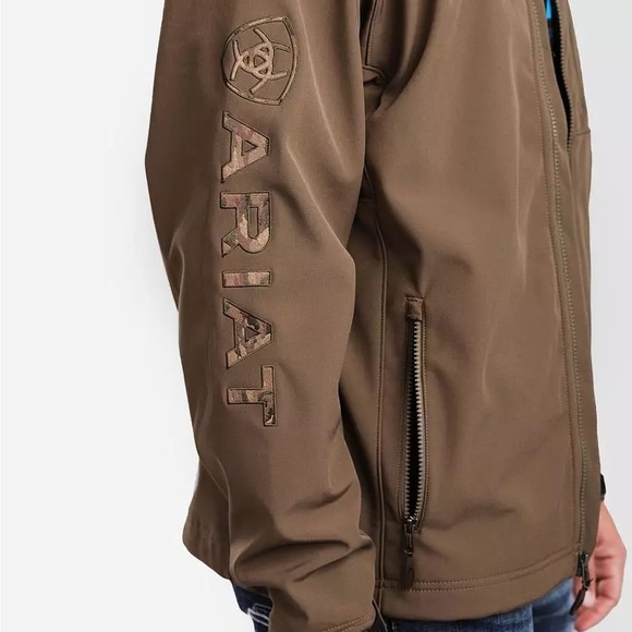 Ariat Logo 2.0 EcoDry Softshell Jacket in Morel/Camo - Picture 3 of 13